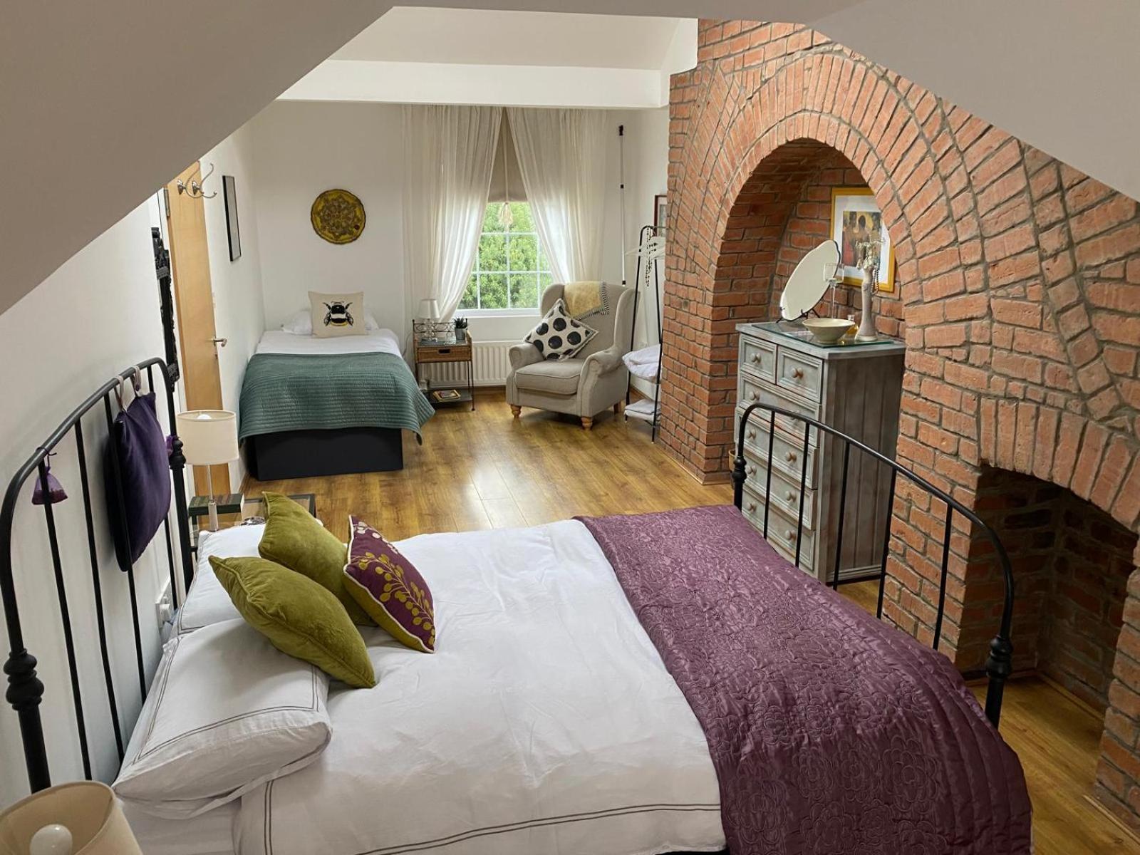 True Colours Apartment In Central Location Bangor Eksteriør billede