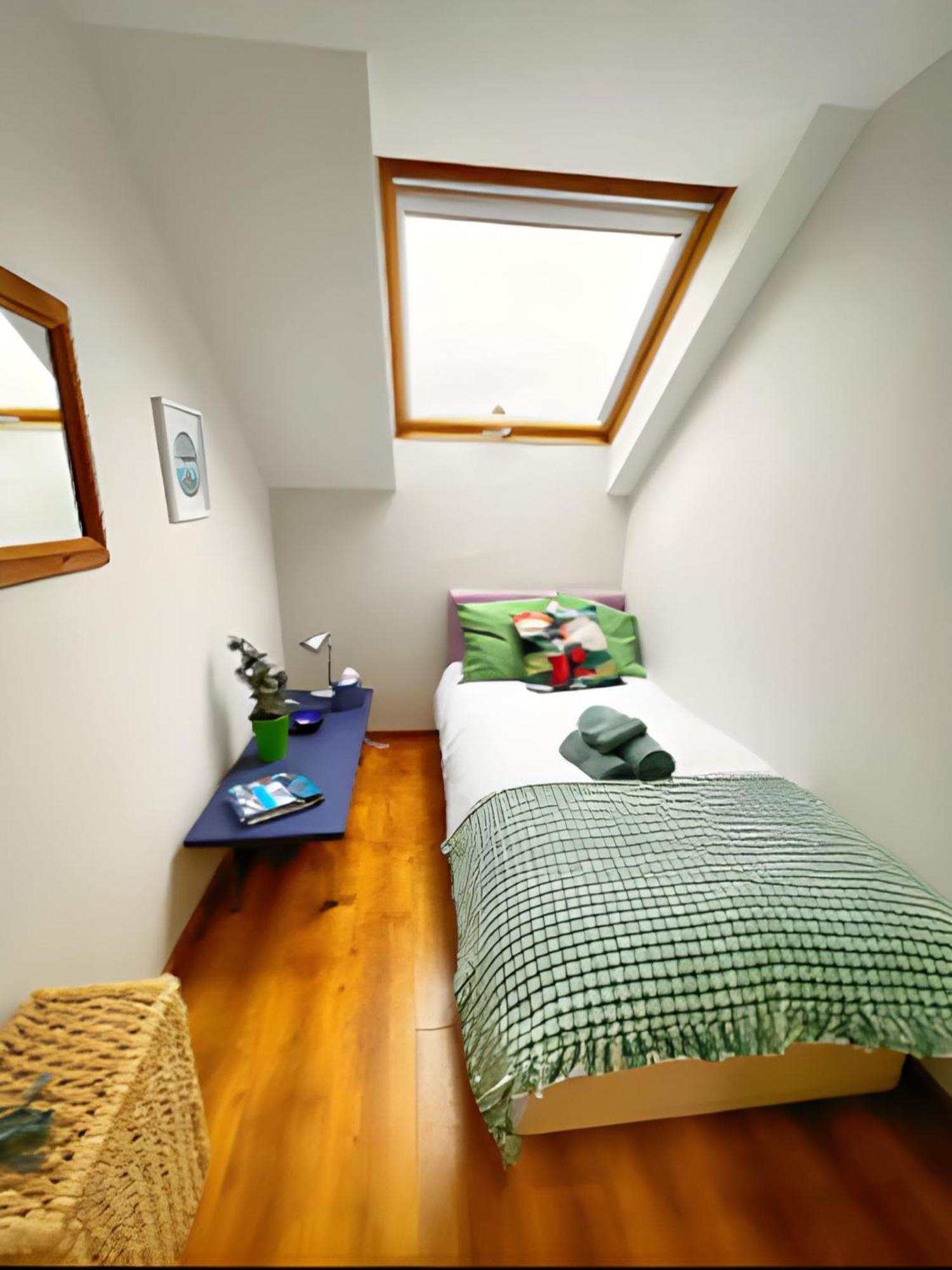 True Colours Apartment In Central Location Bangor Eksteriør billede